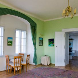 Zelený salonek na hradě Houska