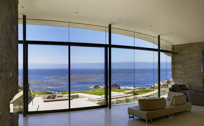Obývací pokoj s výhledem na moře - 