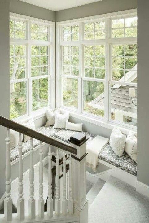 Okno na schodišti - 