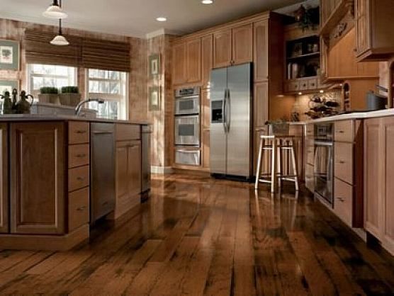 Dřevěná podlaha v kuchyni - 