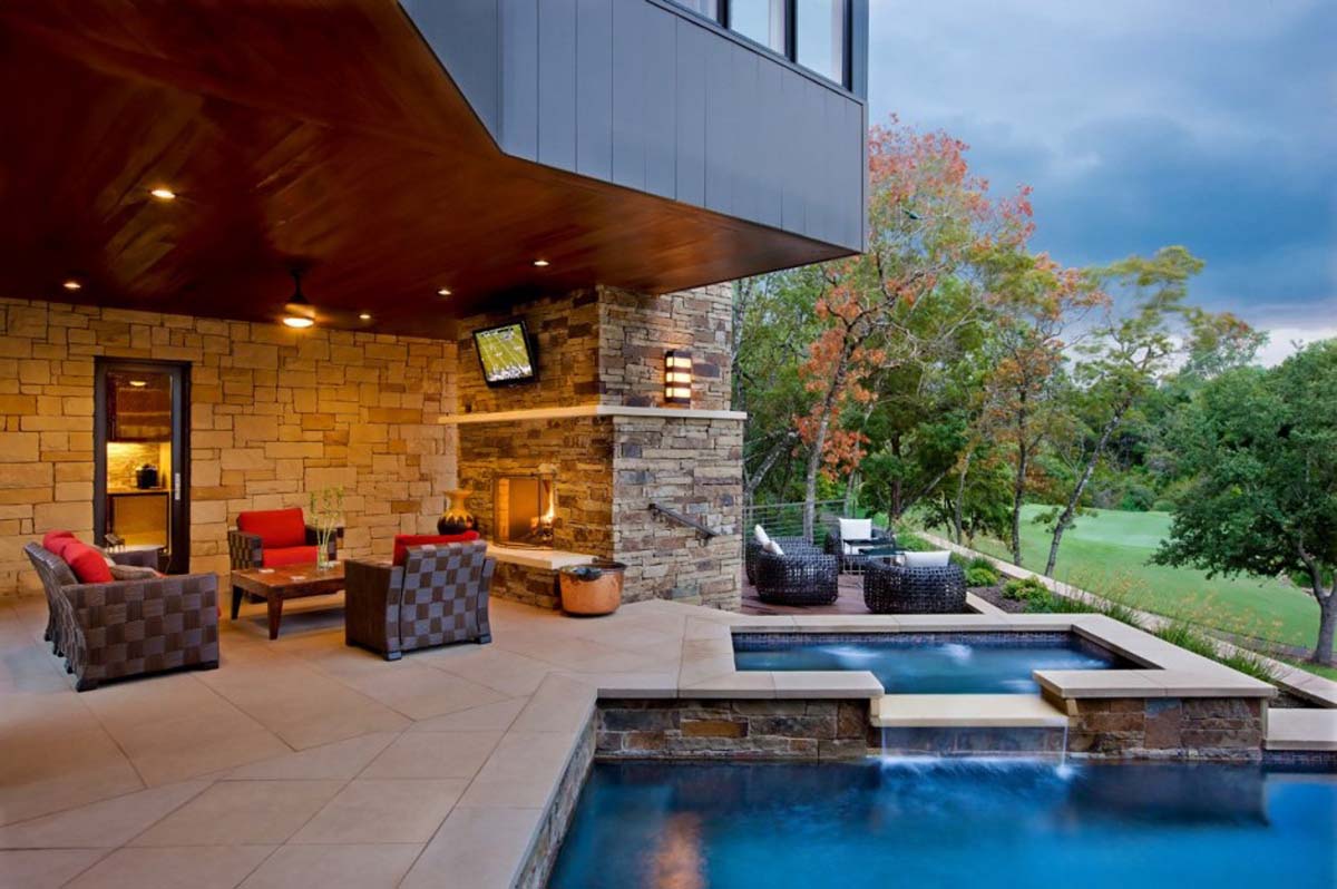 kamenný dům s bazénem - 