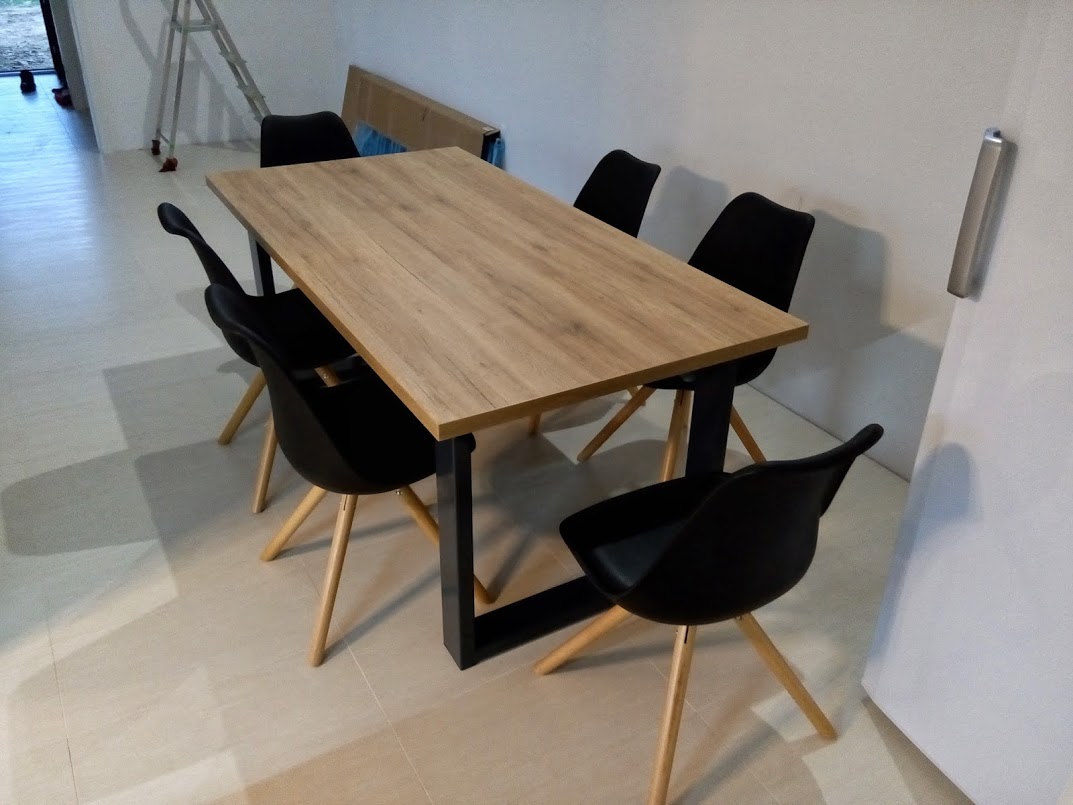 Moderní jídelní stůl a židle - KULHÁNEK zahradní nábytek