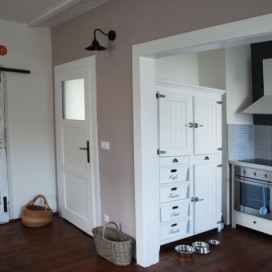 Obývací místnost propojená s kuchyní