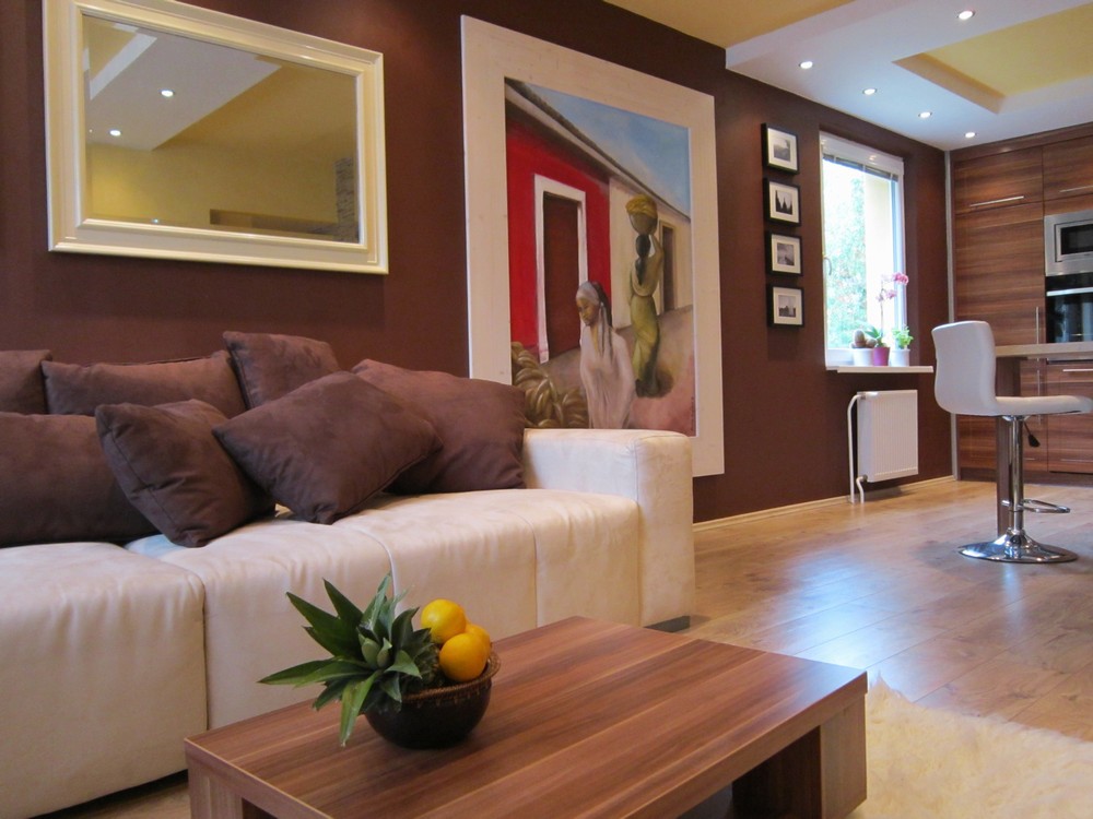 Obývací pokoj s rozměrnou olejomalbou  - Home Designer