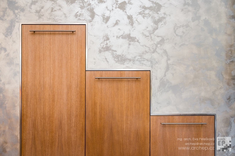 kuchyně - detail úložných prostor pod schody.jpg - archEP - Ing. arch. Eva Provazníková