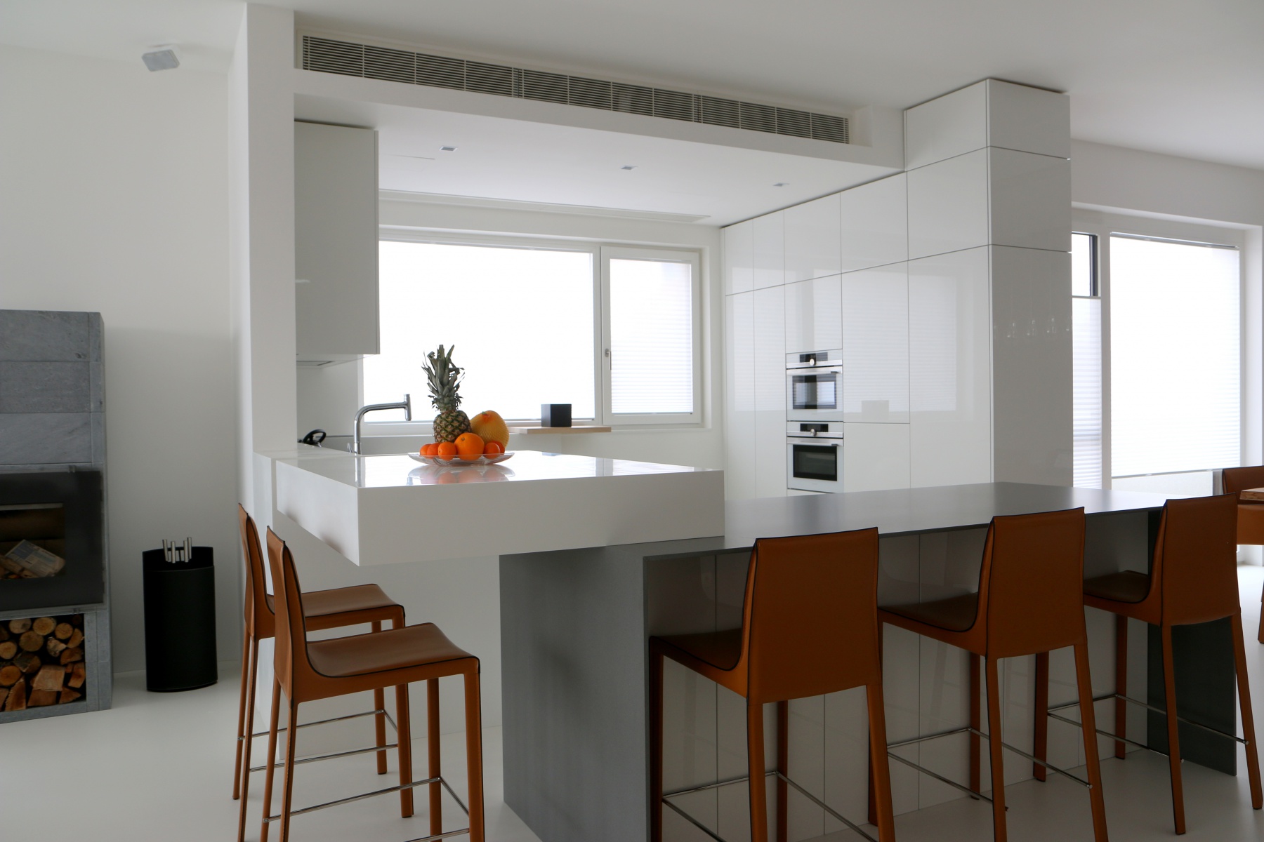 Luxusní kuchyně v minimalistickém stylu - Vestavstyl, s.r.o.