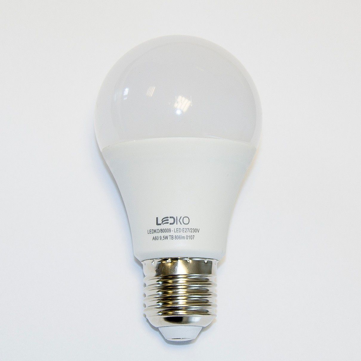 Immax LED žárovka E27/9,5W/230V 2700 -  Svět-svítidel.cz