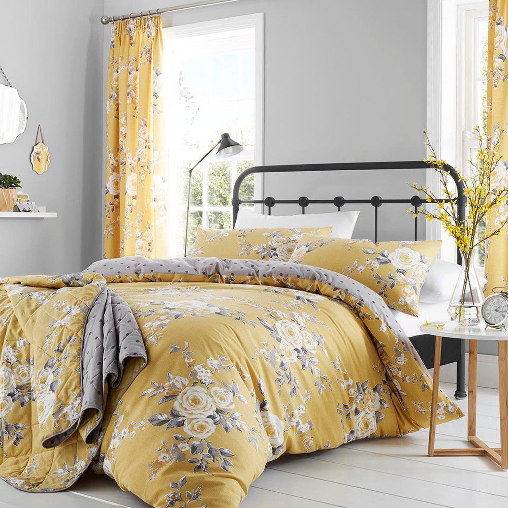 Žlutý přehoz přes postel s motivem květin Catherine Lansfield, 220 x 230 cm - Bonami.cz