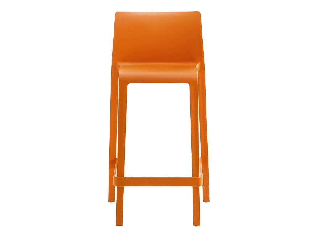 Pedrali Oranžová plastová barová židle Volt 677 66 cm - Designovynabytek.cz