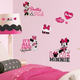 Samolepky Disney. Obrázky Minnie Mouse miluje růžovou.