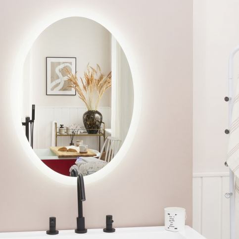 Koupelnové zrcadlo s LED osvětlením oválne 60 x 80 cm VIRIAT Beliani.cz