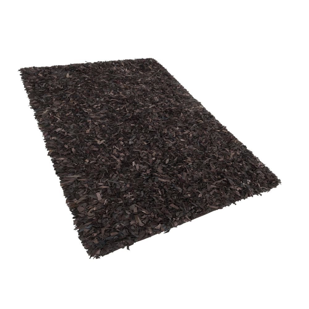 Kožený shaggy koberec 140 x 200 cm hnědý MUT - Beliani.cz
