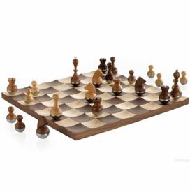 Šachy WOBBLE 38x38 cm, figurky se kývají  Therese.cz