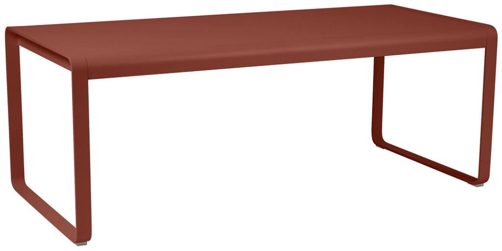 Zemitě červený kovový stůl Fermob Bellevie 196x90 cm - DESIGNPROPAGANDA