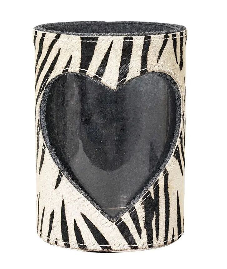 Svícen se srdcem zdobený kůží se vzorem Zebra - 14,5*14,5*20,5cm Mars & More - LaHome - vintage dekorace