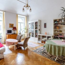 Barevný obývací pokoj