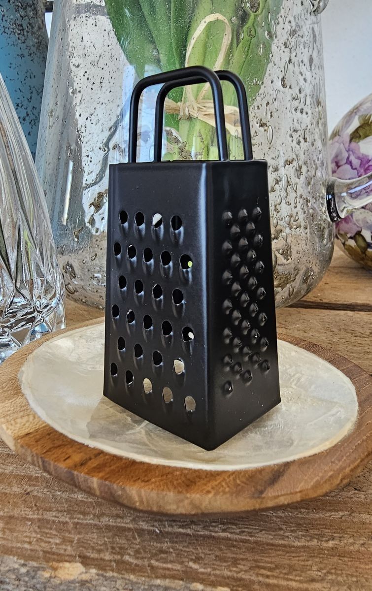 Mini černé kovové struhadlo - 3,5*2,5*5cm Ostatní - LaHome - vintage dekorace