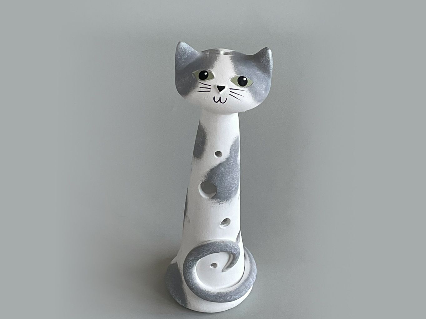 Keramika Andreas® Kočka Ágnes - malá na svíčku - bílo-šedá - Keramika Andreas