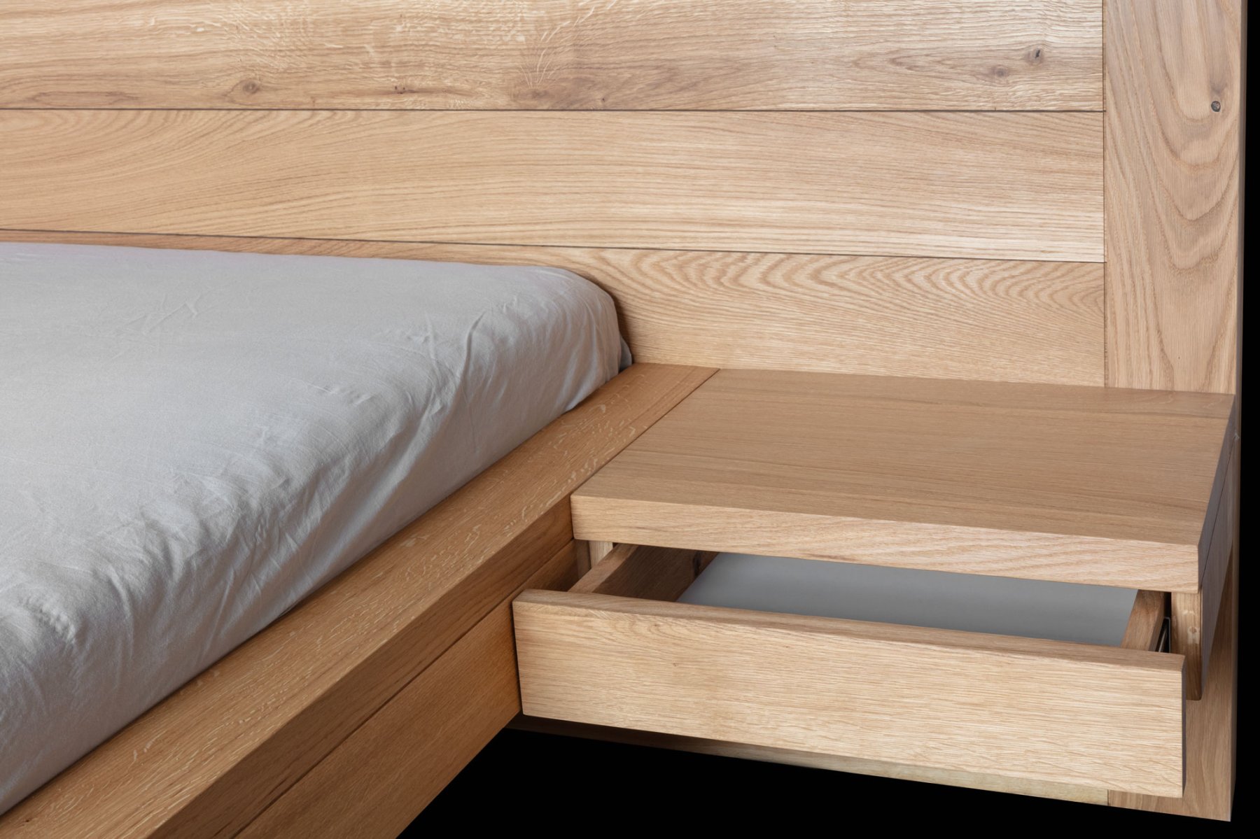 Vyroba na miru - postel z duboveho masivu - Stammkonzept