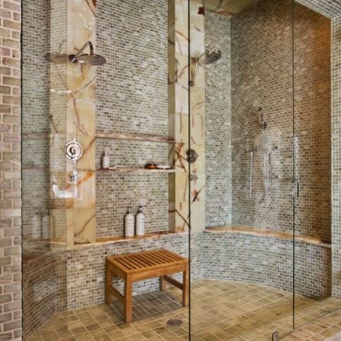 Koupelna s mozaikovým obkladem Kamila Zedníčková