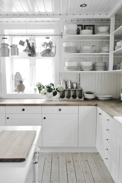 Bílá kuchyň - 