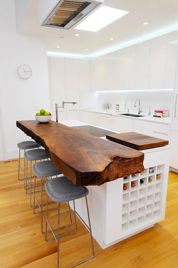 Kuchyňský ostrůvek - dřevěná fošna jako pracovní plocha - 