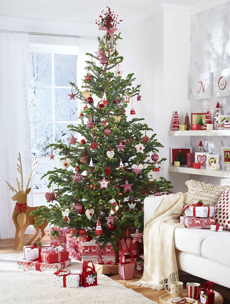 Vánoční stromeček s látkovými ozdobami - 