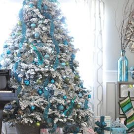 Stříbrno-modrý vánoční stromeček