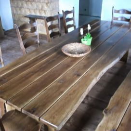 Masivní dubový stůl 300cm