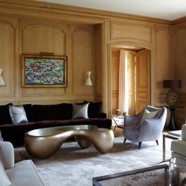 Dřevem obložený obývací pokoj