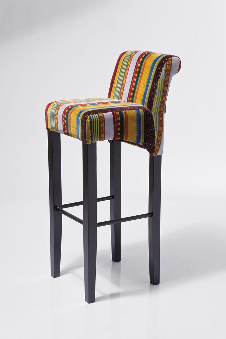 Barevná čalouněná barová židle Chiara Very British - KARE