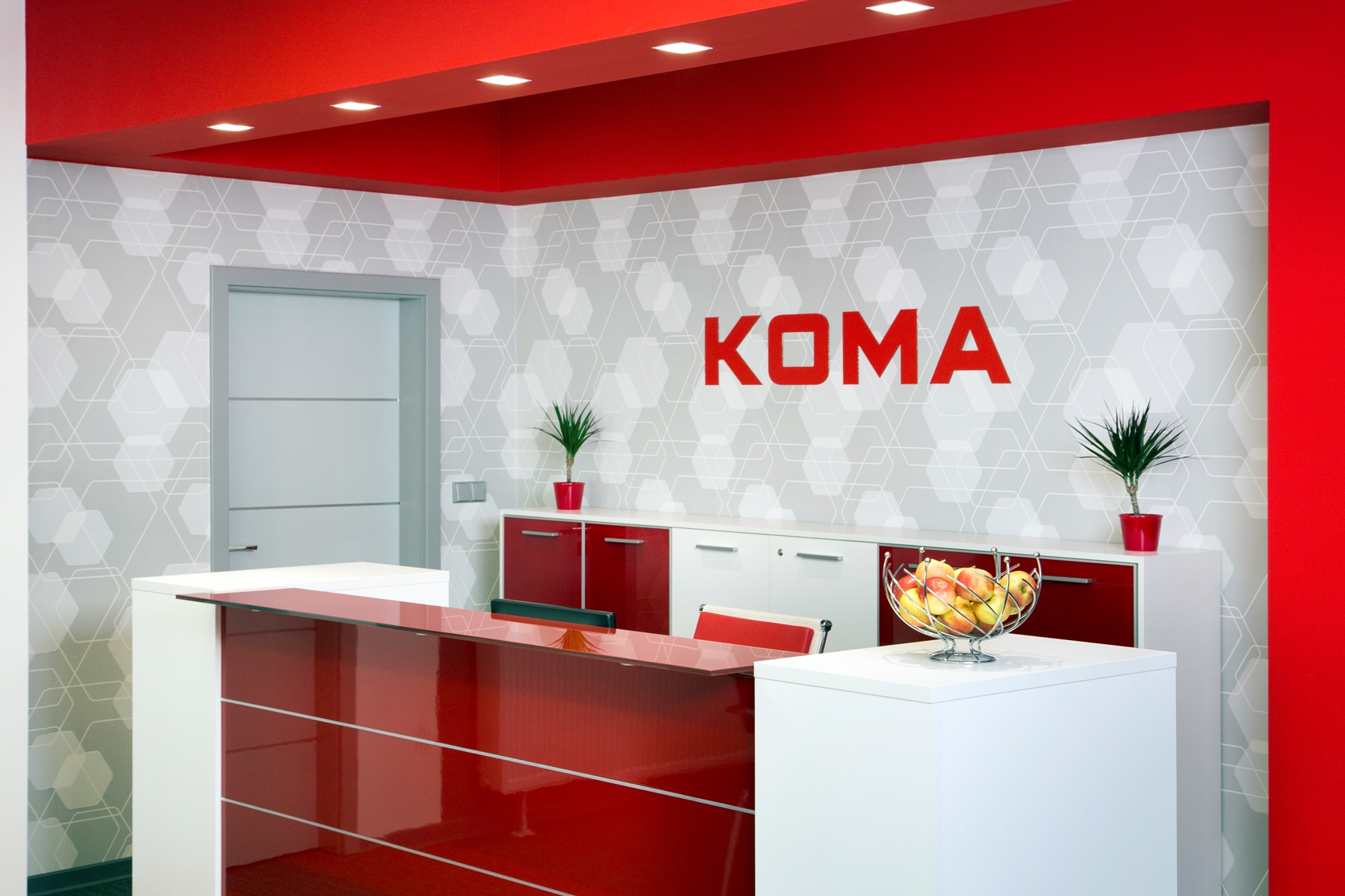 KOMA Modular - recepce  - TOP OFFICE spol. s r.o.