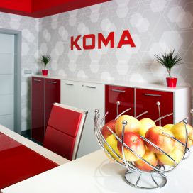 KOMA Modular - vybavení recepce