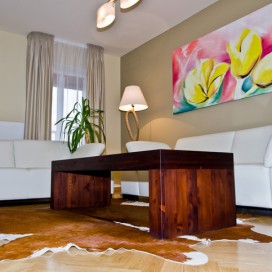 Obývací pokoj s výrazným obrazem Home Designer