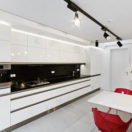 Moderní kuchyně Adam Rujbr Architects