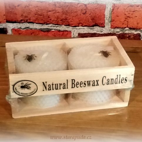 Svíčky z včelího vosku v dřevěné krabičce - Stará půda