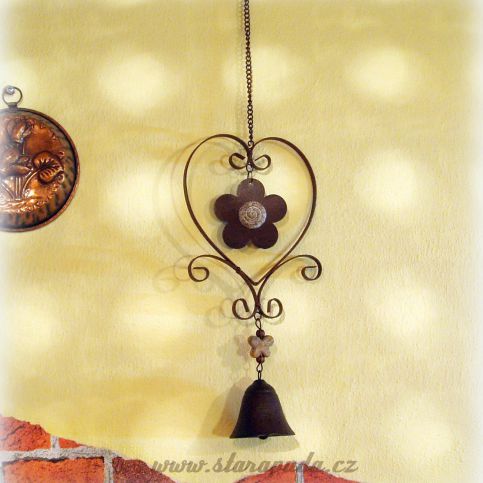 Kovová dekorace (závěs) Kytka se zvonem - Stará půda