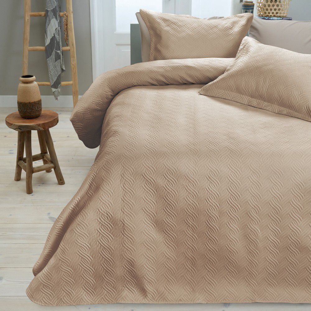 Krémový přehoz přes postel se dvěma povlaky na polštář z mikroperkálu Sleeptime , 260 x 250 cm - Bonami.cz
