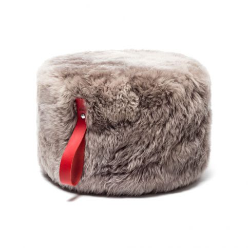 Světle hnědý puf z ovčí kožešiny s červeným detailem Royal Dream, Ø 60 cm - Bonami.cz