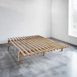 Dvoulůžková postel z borovicového dřeva Karup Design Pace Natural, 160 x 200  cm