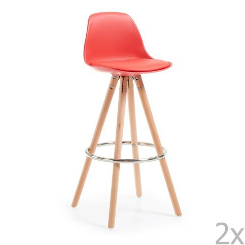 Červená barová židle s dřevěným podnožím La Forma Stag - Bonami.cz