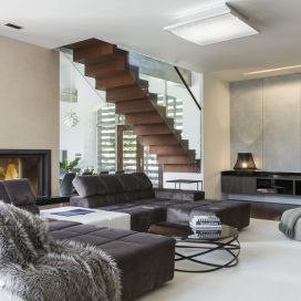 moderní obývací pokoj se schodištěm Urban interior