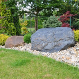 Kámen do zahrady jednoduše patří