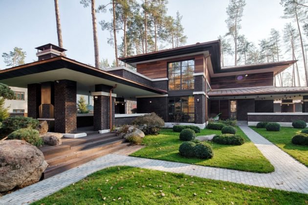 Contemporary dům s terasou a okny - 