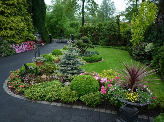 Malá zahrada se záhonem - 
