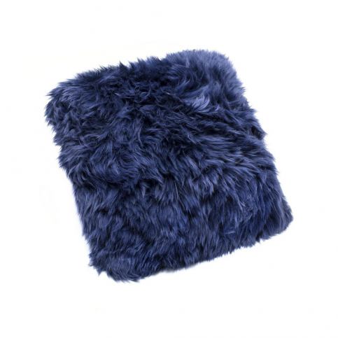 Tmavě modrý polštář z ovčí kožešiny Royal Dream Sheepskin, 30 x 30 cm - Bonami.cz