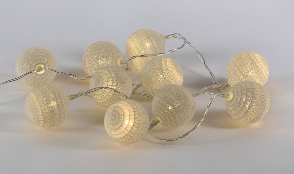 Nexos LED světelná dekorace - háčkovaná koule - 10 LED teple bílé - Kokiskashop.cz