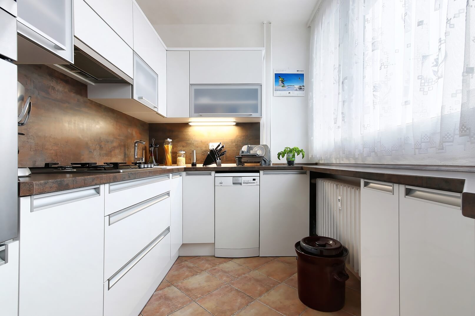 Elegantní paneláková kuchyně v Brně - 027 - Kuchyňské studio Gabon