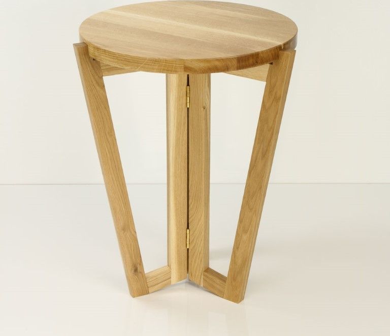 Mørtens Furniture Konferenční, odkládací stolek, průměr 45 cm, dub, mosazné kování, minimalistický design Barva: dub - M DUM.cz