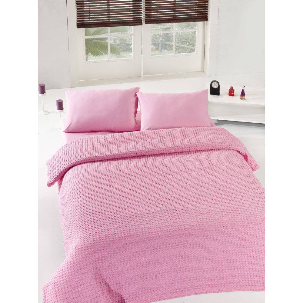 Růžový lehký přehoz přes postel Pink Pique, 200  x  235 cm - Bonami.cz